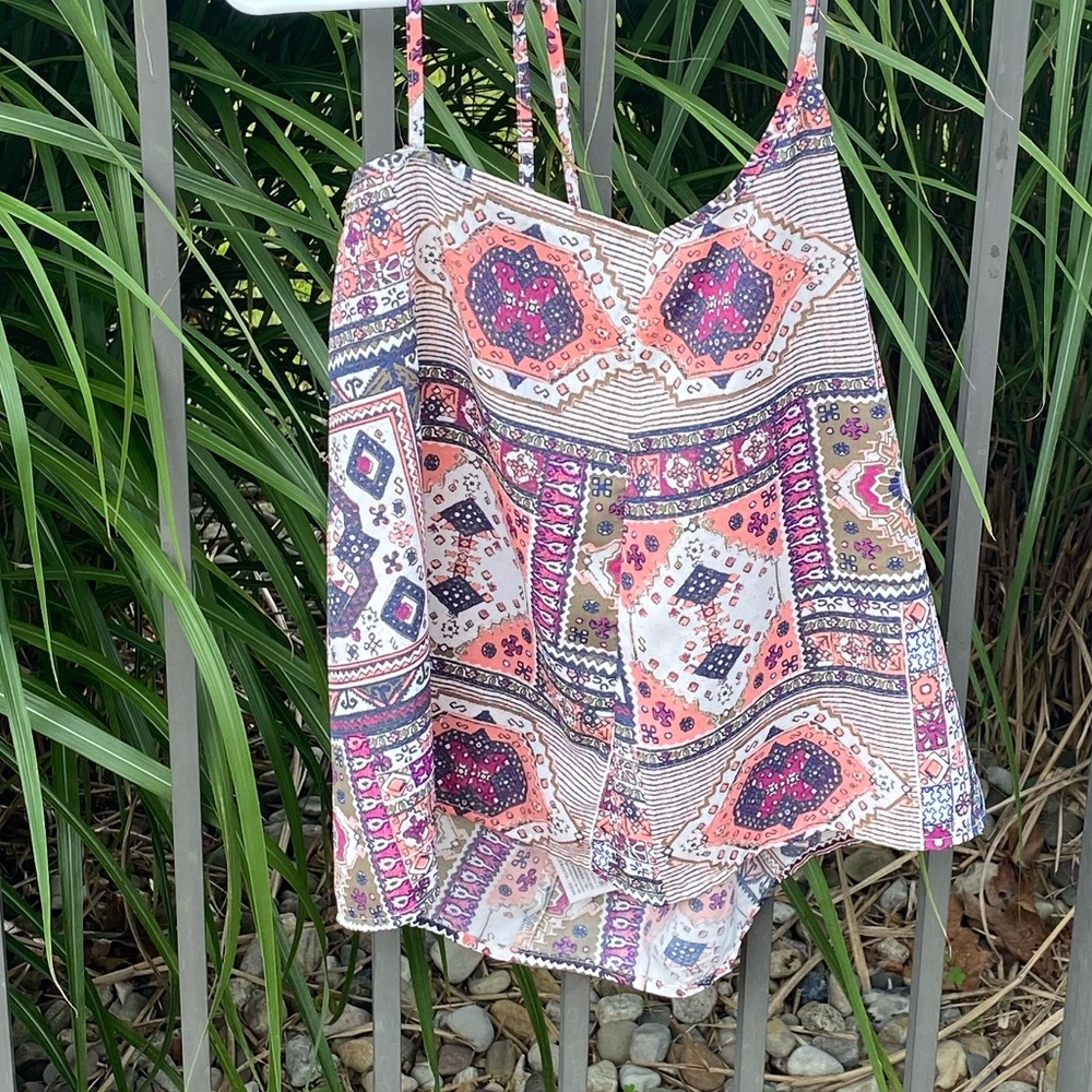 Hollister Medium Peach Graphic Scarf Bandanna Tank Top